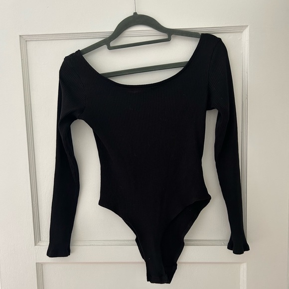 HM Low Back Bodysuit - Picture 4 of 4